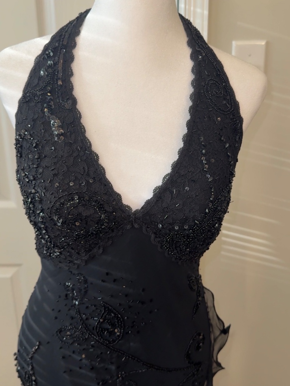 Vintage Y2K Caché Black Lace & Beaded Mermaid Evening Gown - Picture 3 of 10